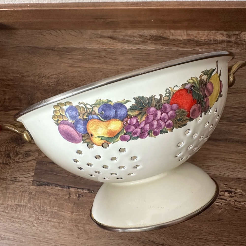 Vintage Fruit Pattern Enamel Colander - Cream Pasta Strainer Multicolor Fruit